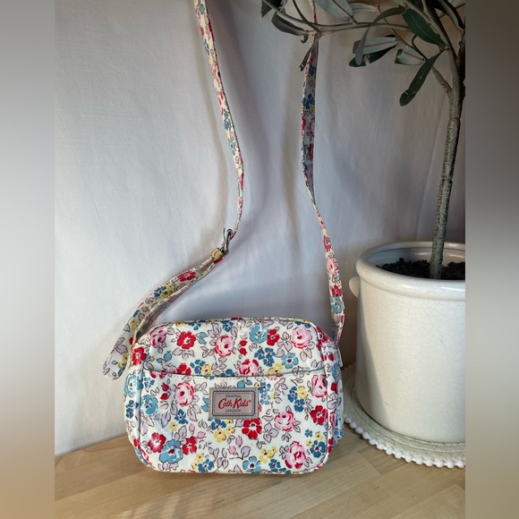 Cath Kidston Floral Print Crossbody Bag - Picture 1 of 12